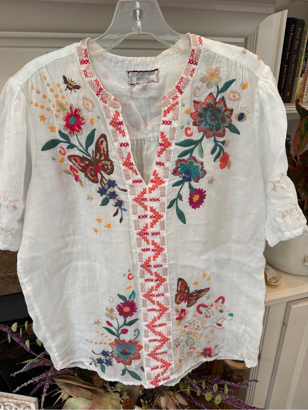 Johnny Was ramie Embroidered Top Floral Butterfly Hummingbird Small blouse